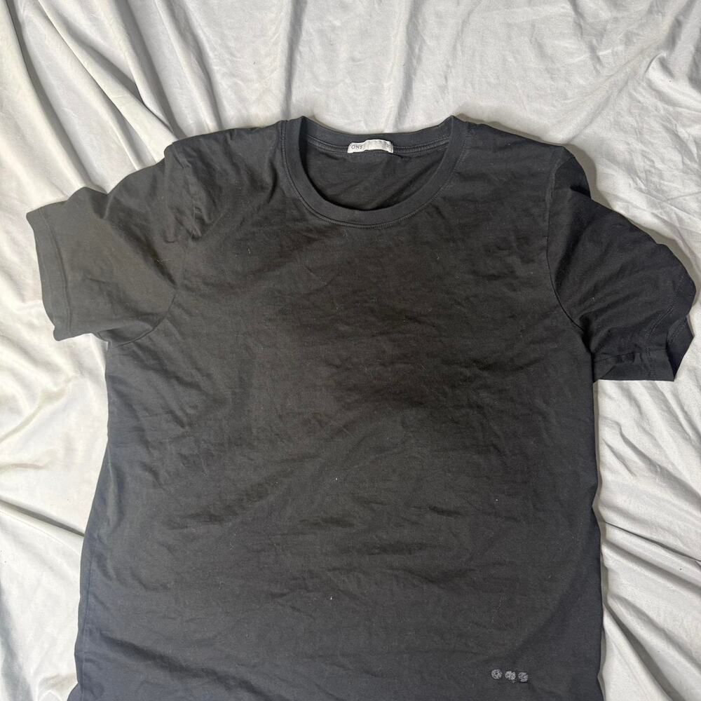 Black cotton t shirt with ons